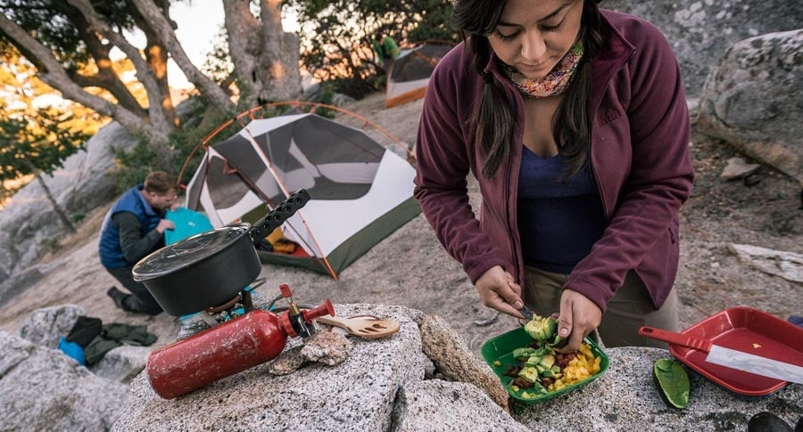 Almacenamiento de alimentos en un camping