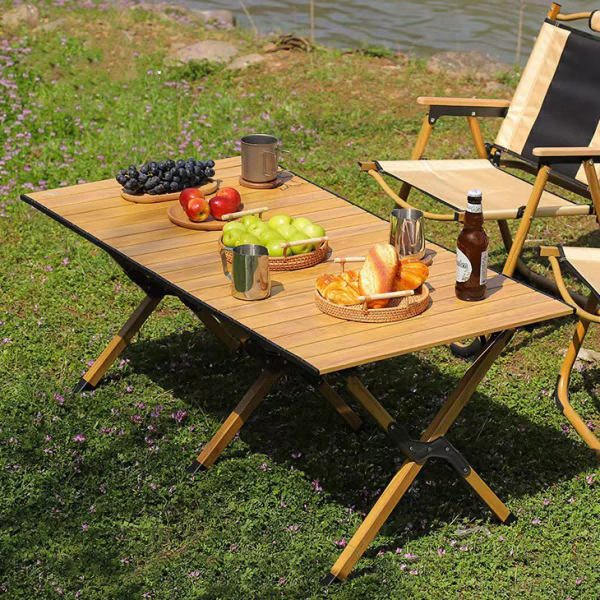 Diferentes estilos de mesas de camping plegables