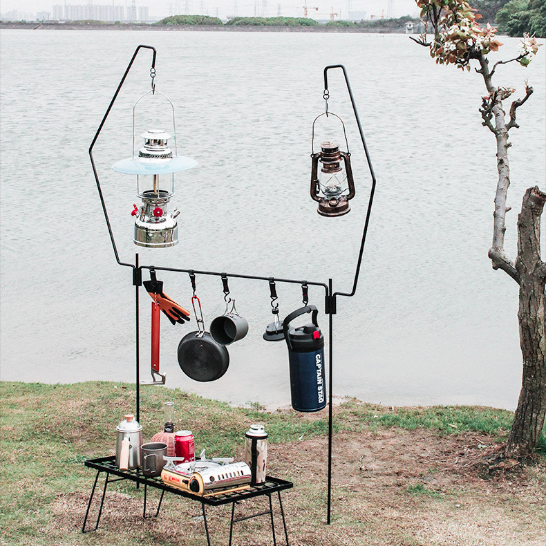 Soporte para linterna de camping plegable y rejilla para colgar utensilios de cocina