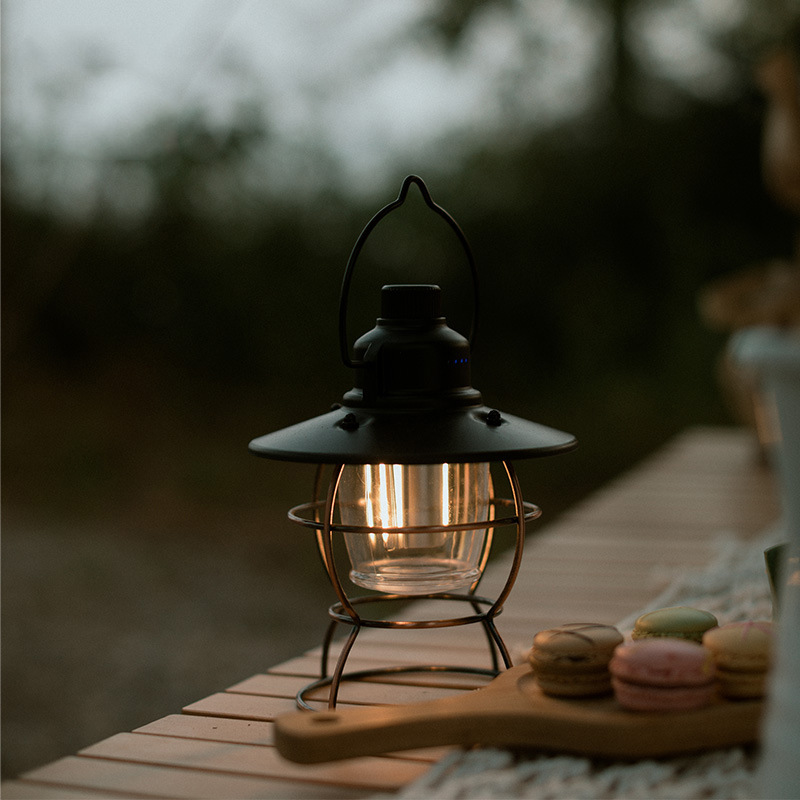 Linterna LED portátil para acampar con carga solar para exteriores