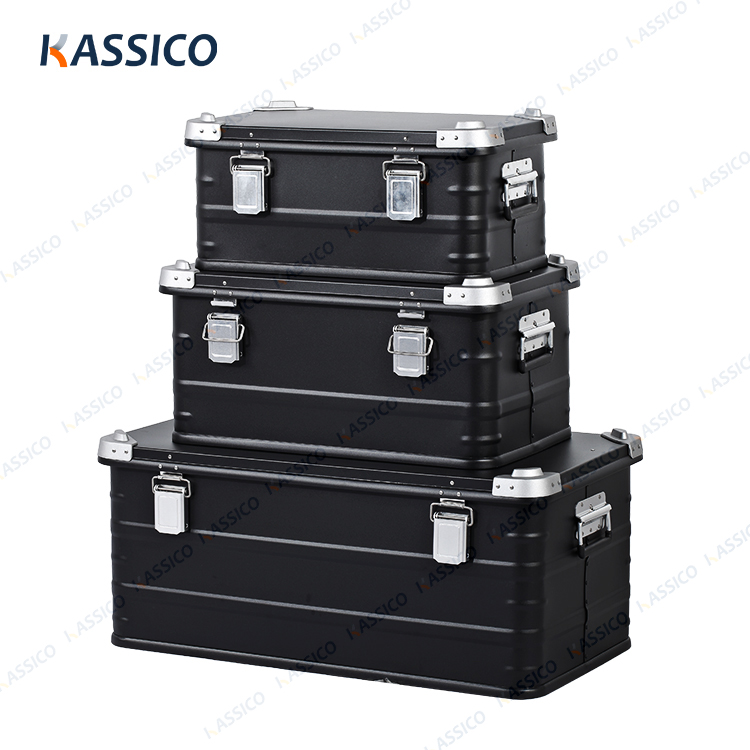 Cajas y contenedores de camping de aluminio negro