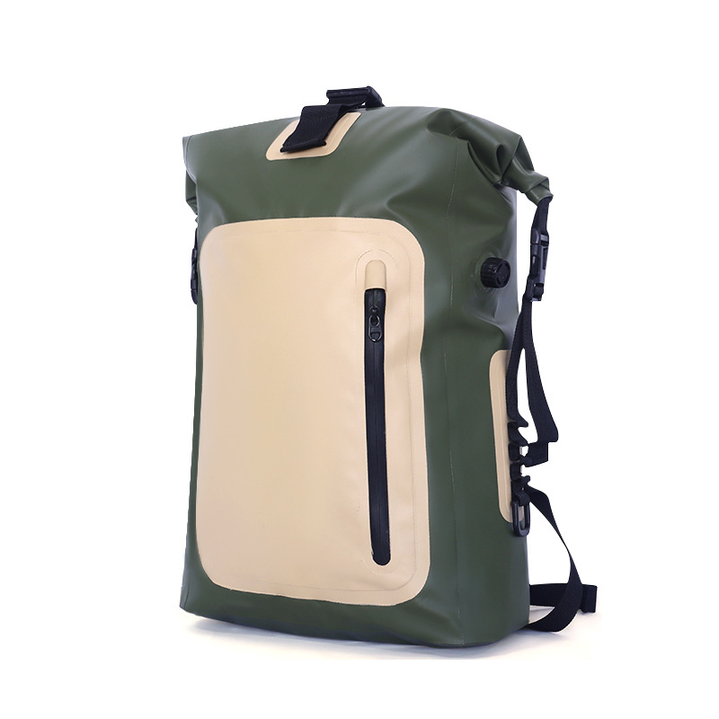 Mochila impermeable para exteriores de gran capacidad.