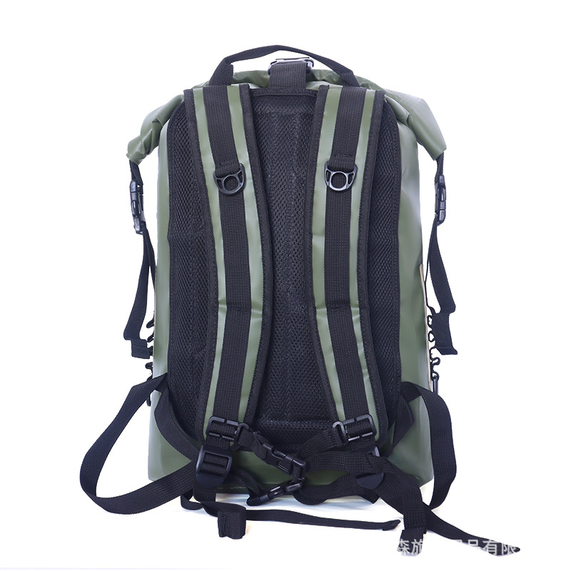 Mochila impermeable para exteriores de gran capacidad.