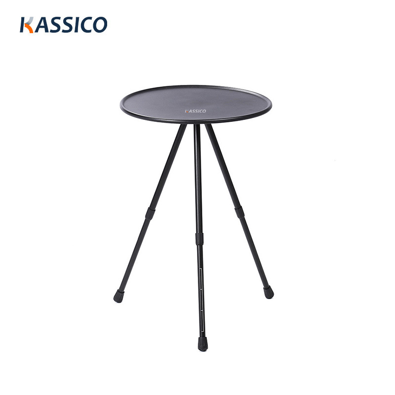 Mesa de camping plegable pequeña con tres patas telescópicas