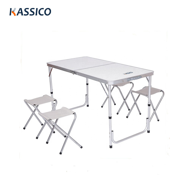 Juego de mesa y sillas plegables para acampar en el jardín y el patio