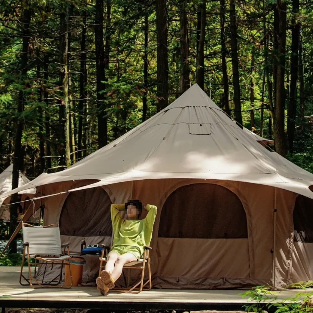 Tienda de campaña glamping tipo yurta de doble capa