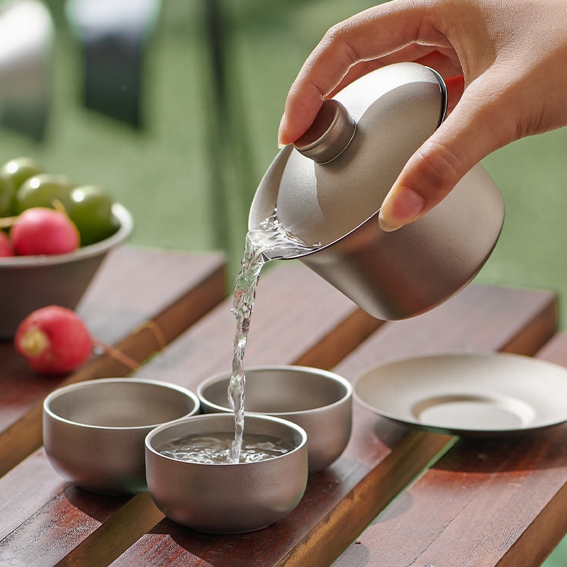 Juego de tazas de té portátiles de lujo de titanio de pared doble, tamaño pequeño