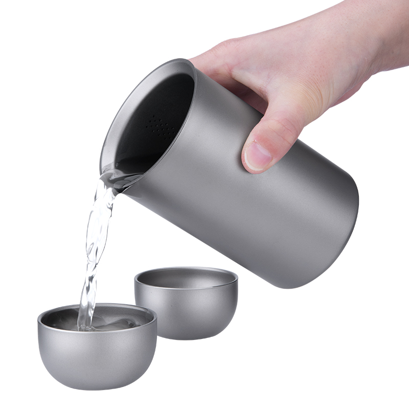 Tazas de té con infusor y tapa TitaniumTea