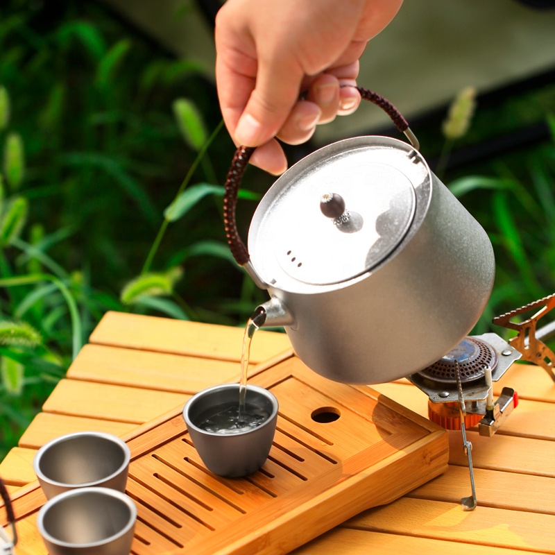 Tetera de titanio de 800 ml con asa plegable y filtro para acampar al aire libre