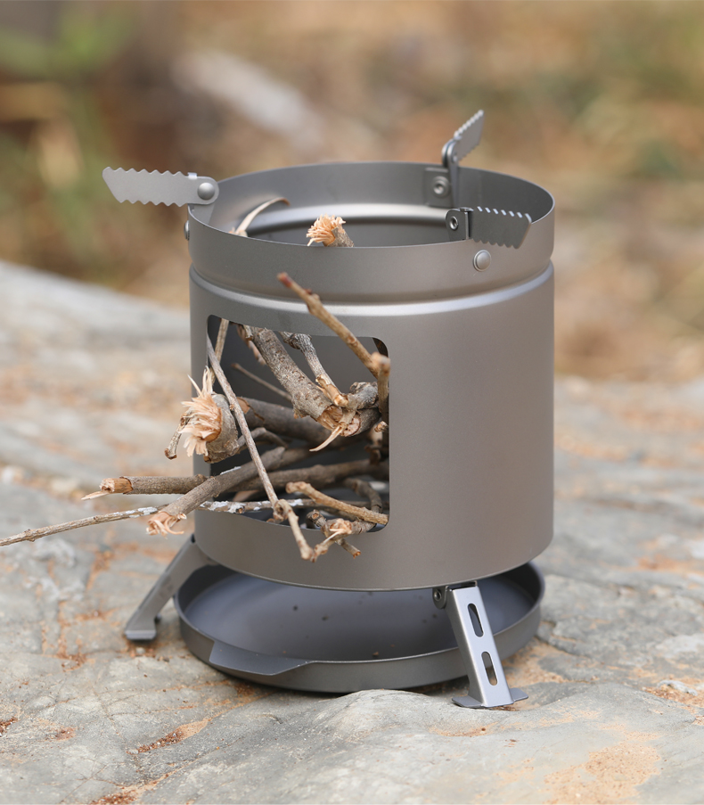 Estufa de leña de titanio para camping con soportes plegables